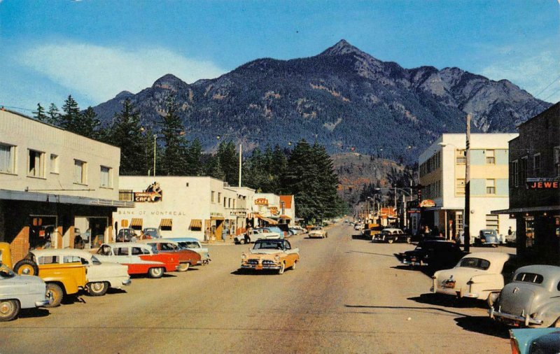 HOPE, BC Fraser Canyon Street Scene Canada ca 1950s Vintage Postcard
