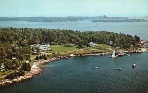 Vintage Postcard 1966 Spruce Point Inn And Wooden Lodges Boothbay Harbor Maine