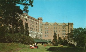 Vintage Postcard 1950's U. S. Hotel Thayer Military Academy West Point New York
