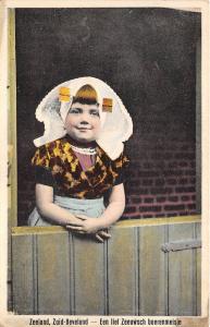 B94399 zeeland zuid beveland  costumes folklore  types child netherlands