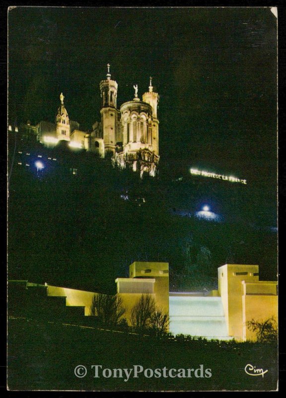 Lyon - Basilique de Fourvier - La Cascade d'aeu