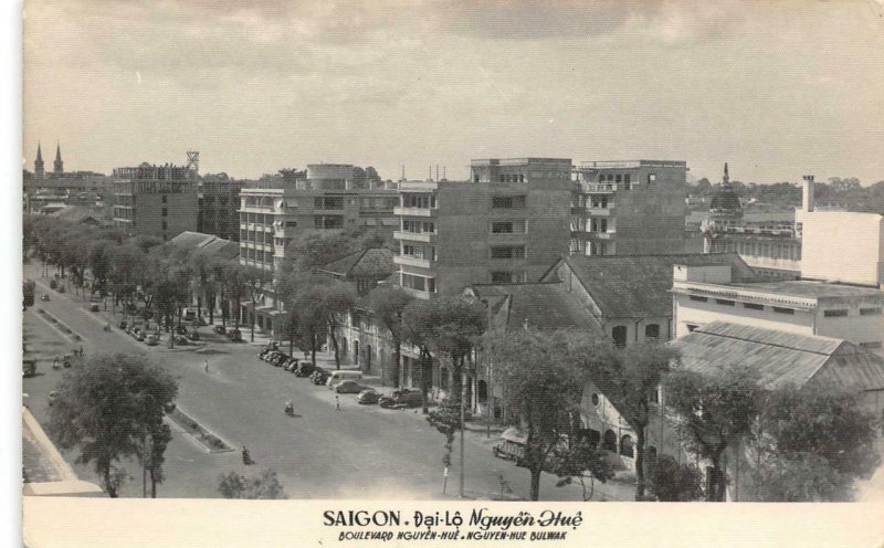 RPPC SAIGON Đại lộ Nguyễn Huệ VIETNAM Street Scene c1960s Vintage Postcard