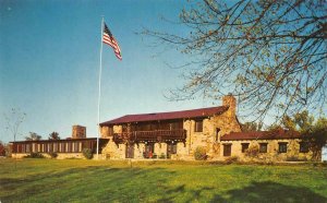 MAKANDA, Illinois IL  GIANT CITY LODGE & STATE PARK  Roadside  ca1950's Postcard