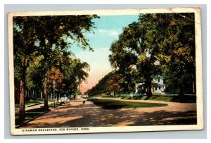 Vintage 1920's Linen Postcard Kingman Boulevard Des Moines Iowa