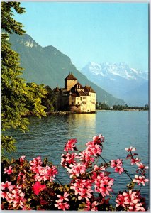 VINTAGE CONTINENTAL SIZED POSTCARD CHATEAU DE CHILLON AT LAKE GENEVA (5) STAMPS