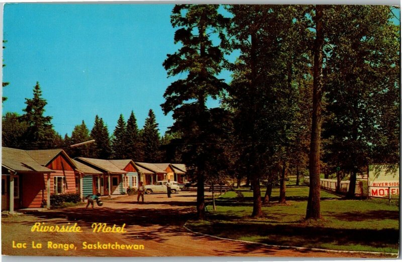 View of Riverside Motel, Lac La Range, Saskatchewan Vintage Postcard P30