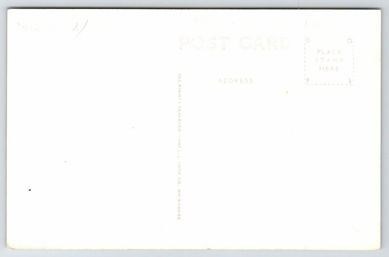 Park Rapids Minnesota~Big Log Cabin @ Pine Haven Beach Resort c1934