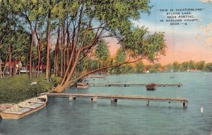 SILVER LAKE NEAR PONTIAC MICHIGAN~DOCKS & BOATS~VACATION LAND~1946 POSTCARD