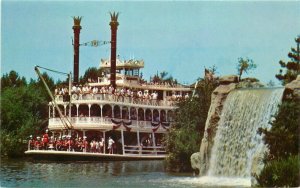 Amusement Disneyland Anaheim California Mark Twain #C-3 Postcard 20-8192