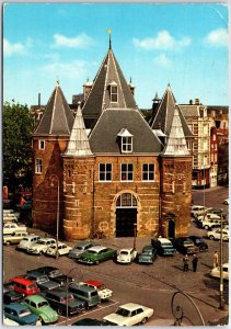 VINTAGE CONTINENTAL SIZE POSTCARD 1960s CARS PARKED AT WEIGHING HOUSE IN HOLLAND