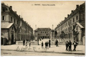 CPA TROYES Caserne Beurnonville (723226)