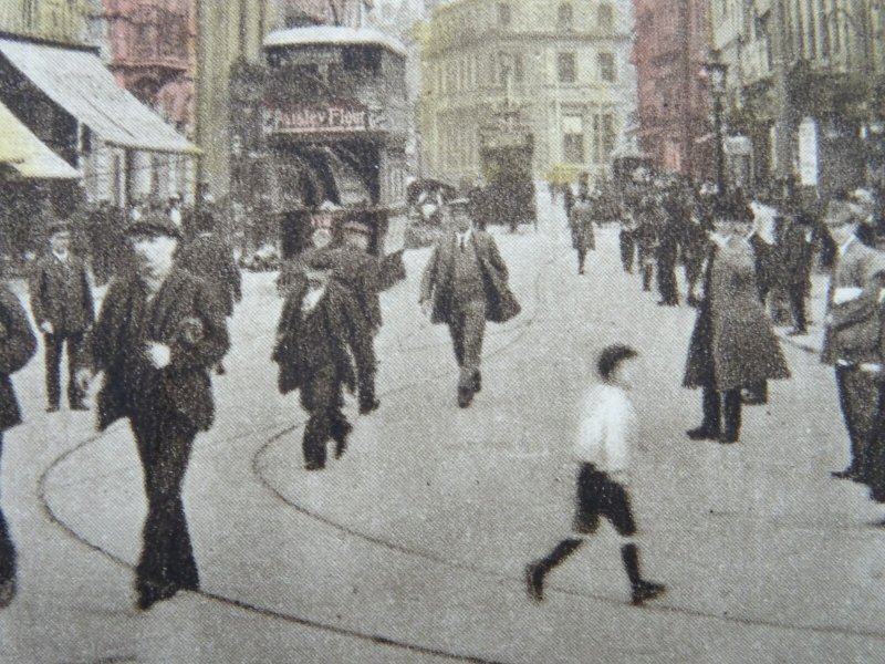 Leicester GALLOWTREE GATE showing MAN GREASING TRAMWAY TRACK c1920 Postcard