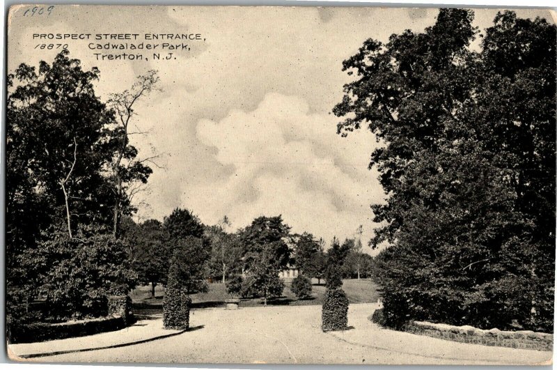 Prospect Street Entrance Cadwalader Park Trenton NJ c1909 Vintage Postcard X04