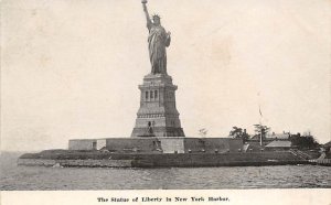Statue of Liberty New York City, USA 1909 tab marks on corners from being in ...