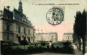 CPA LEVALLOIS-PERRET - Jardin de l'Hotel de Ville (581754)