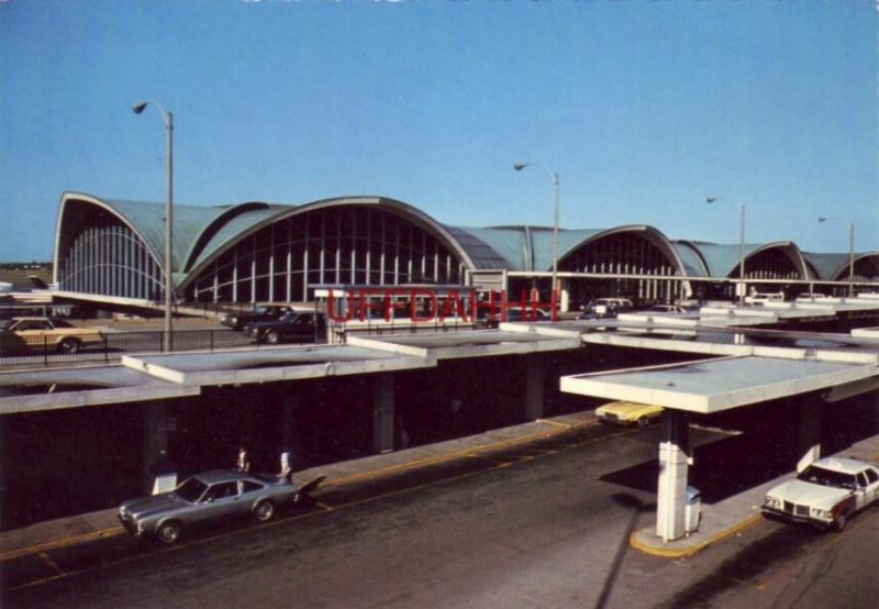 Continental-size LAMBERT ST. LOUIS INTERNATIONAL AIRPORT, MISSOURI