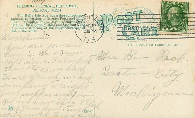 Belle Isle Feeding Seal Detroit Michigan 1914 Postcard Teich 20-10033