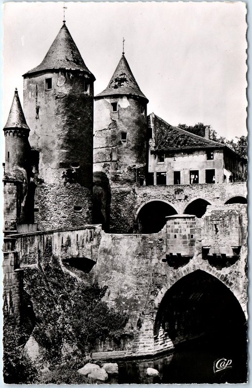 c1950s Metz, France RPPC Germans' Gate Bridge Seille River Medieval Towers A347