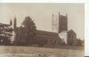 Gloucestershire Postcard - Tewkesbury Abbey From S.W - Ref TZ412