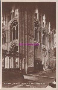 Hampshire Postcard - Romsey Abbey Norman Arches in Choir and Transept   RS38500