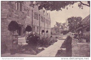 England Worcestershire Lygon Arms Broadway Formal Garden and Paved Court