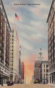 TULSA OKLAHOMA BOSTON AVENUE-PATRIOTIC AMERICAN FLAGS POSTCARD 1940s