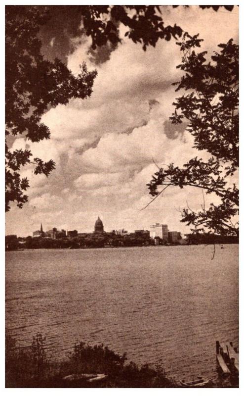 Wisconsin  Milwaukee , Skyline from Lake Monona