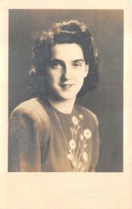 RPPC WOMAN FLOWER SHIRT & NECKLACE TENNESSEE STUDIO REAL PHOTO POSTCARD c.1940s