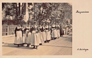 SALZBURG AUSTRIA~PINZGAUERINNES-WOMEN PARADE-NATIONAL COSTUME~1934 PHOT POSTCARD