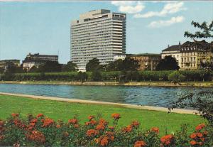 Germany Frankfurt Mainufer mit Hotel Interkontinental