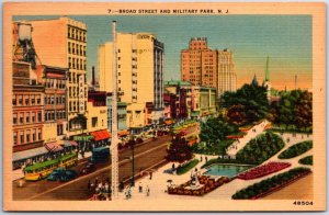 VINTAGE POSTCARD BROAD STREET AND MILITARY PARK IN NEWARK NEW JERSEY