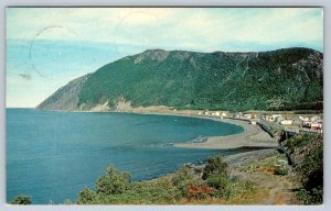 Anse Pleureuse, Weeping Cove, La Gaspésie Quebec Canada, Vintage 1967 Postcard