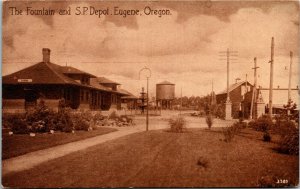 Postcard OR Eugene The Fountain & Southern Pacific Depot Water Tower 1913 S65