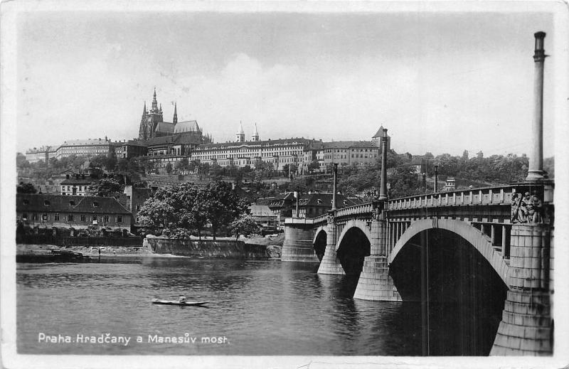 B29147 Praha Hardcany a Manesur most czech republic