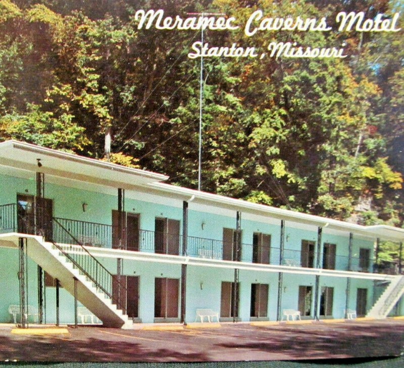 STANTON MO Meramec Caverns Motel Jesse James Newpaper Machines Vtg Postcard