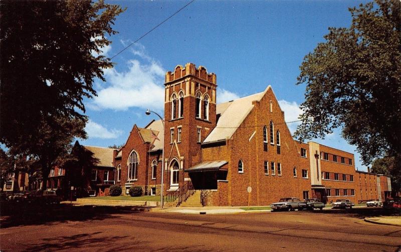 Eau Claire Wisconsin~Grace Lutheran Church~1950s Cars~Visit June 1977~Postcard 