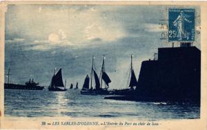 CPA Les SABLES-d'OLONNE - L'Entrée du Port au clair de lune (167587)