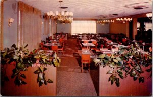 Covey's Little America Travel Center Dining Room WY Vintage Postcard Q65