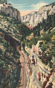 Vintage Postcard Williams Canon Road to Cave of the Winds Manitou Springs Colo.