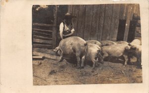 H74/ Interesting RPPC Postcard c1910 Pig Hog Farm Farmer Occupational 211