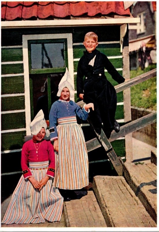 Netherlands Volendam Locals In Tradition Costume