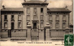 CPA YSSINGEAUX - La Caserne de Gendarmerie - Rue de LYON (691009)