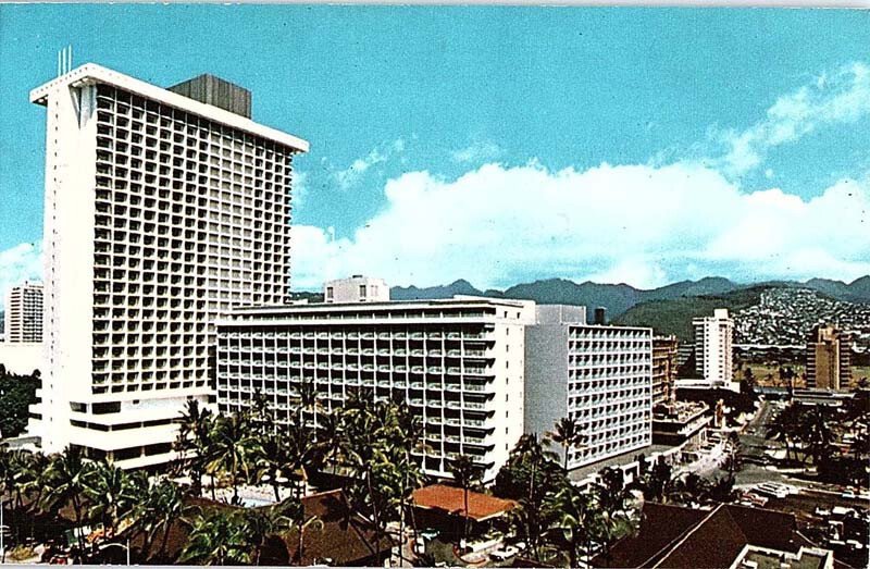 Postcard HOTEL SCENE Waikiki Hawaii HI AI8731