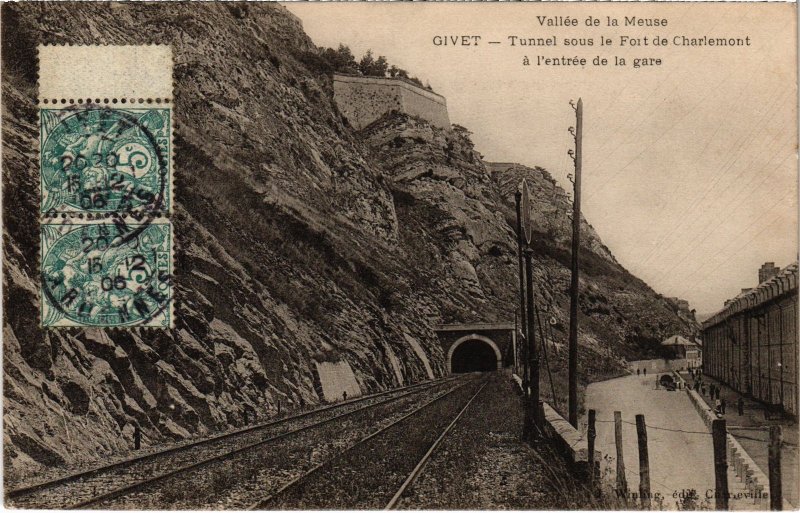 CPA GIVET - Tunnel sous le Fort de Charlemont a l'entrée de la gare (113072)