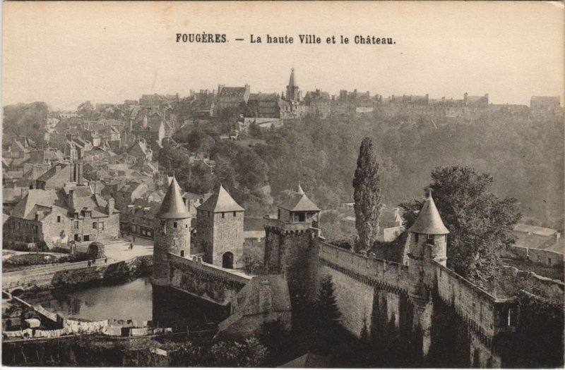 CPA Fougeres La Haute Ville et le Chateau (1237783)