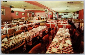 Vtg Detroit Michigan MI Yeamans Restaurant Dining Room 1950s View Postcard