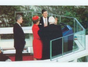 1981 SUPREME COURT JUSTICE WITH PRESIDENT RONALD REAGAN Washington DC E7774@