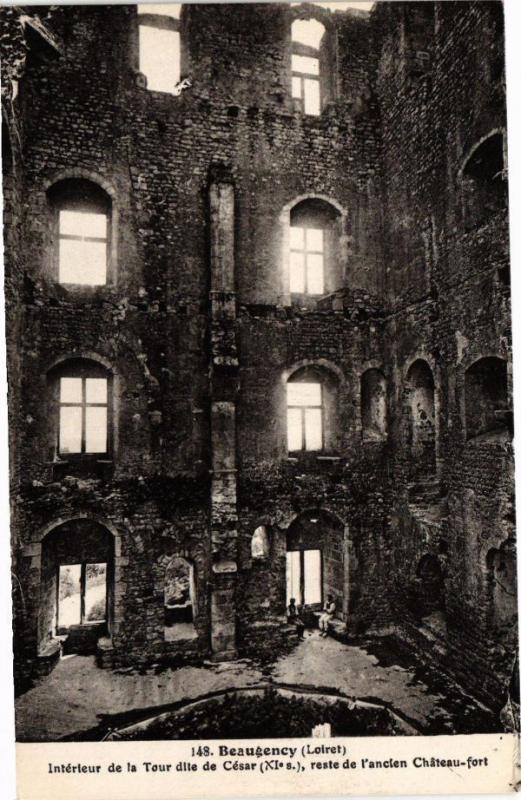 CPA BEAUGENCY - Interieur de la Tour dite de Cesar (270638)