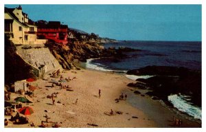 Postcard BEACH SCENE Laguna Beach California CA AU5218