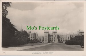Berkshire Postcard - Windsor Castle, Southern Aspect  RS33258
